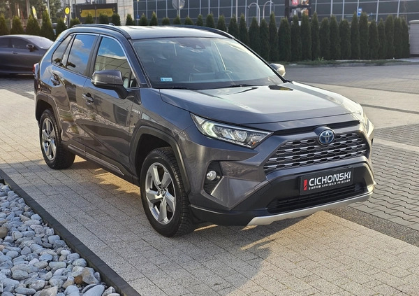 Toyota RAV4 cena 93900 przebieg: 178992, rok produkcji 2019 z Szlichtyngowa małe 742